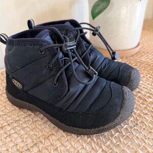 KEEN Unisex-Child Howser 2 Quilted Mid-Height Waterproof Shoes